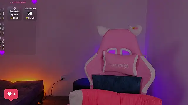 Gaby  Howards online show from March 28, 7:13 pm