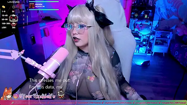 AlyssaRomanova online show from September 19, 4:33 am