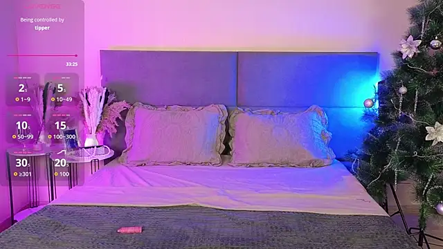 RianaRey online show from December 18, 4:56 pm