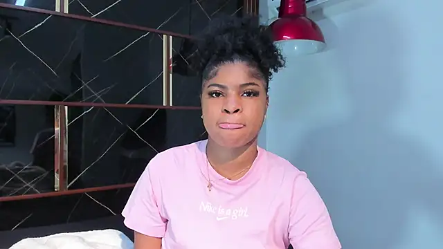 HannyThompson online show from March 28, 12:48 pm