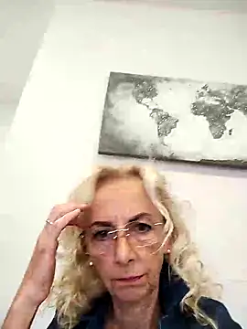 clarabell4 online show from September 19, 7:18 am