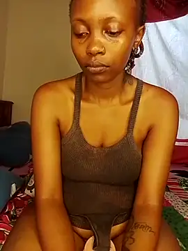 SeffieLucy online show from January 15, 7:14 am