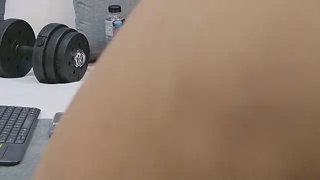 ZoeKrug online show from January 8, 7:18 pm