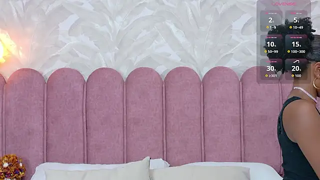 Agatha-Adams online show from March 26, 3:47 pm