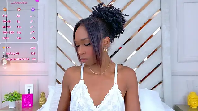 Agatha-Adams online show from October 13, 2:31 pm