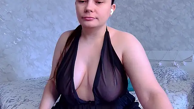 AliceSinner online show from April 25, 8:50 am