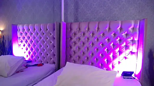 laila stilwiills online show from March 4, 4:19 am