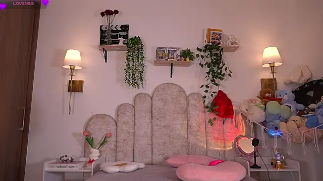 violeth     online show from February 26, 1:43 pm