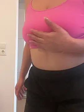 eli5566 online show from March 1, 4:39 pm