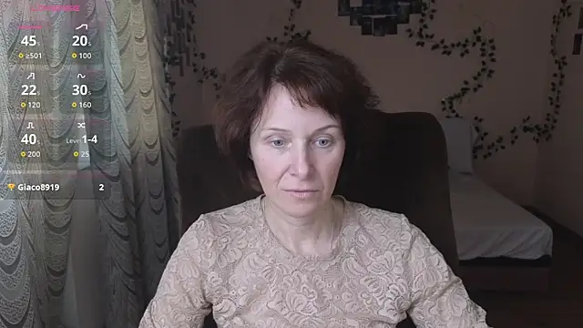 Lia Tito online show from November 3, 12:42 pm