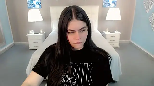 maddissonivanova online show from October 19, 6:15 am