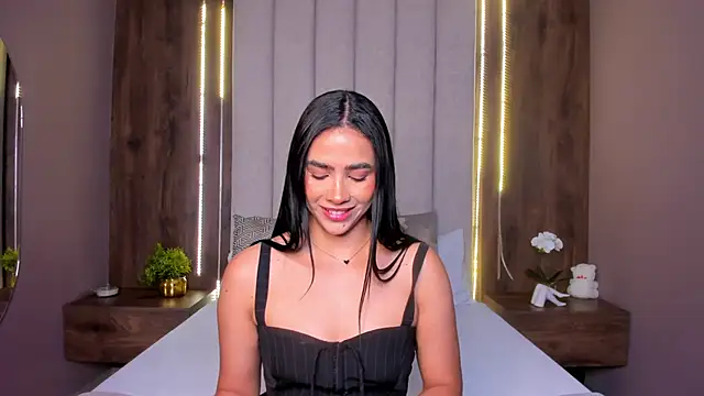 LucySalvatore  online show from September 17, 3:54 pm