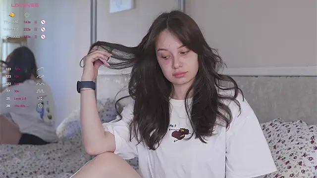 chillgirll online show from June 12, 5:48 am