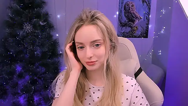 JuliaBrewwer online show from January 14, 5:18 pm