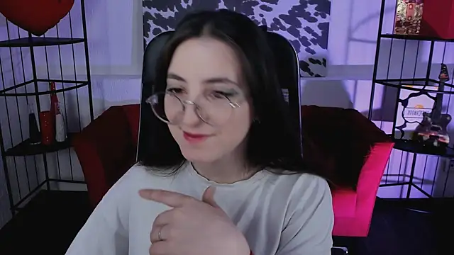 VirtuallVoyant online show from April 15, 7:58 pm