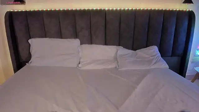 Sophie Smith19  online show from December 19, 2:53 pm