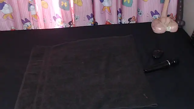 TrishahXo online show from May 24, 10:14 am