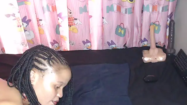 TrishahXo online show from March 29, 1:21 pm