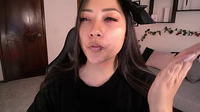 Mia 1120 online show from October 7, 1:59 pm