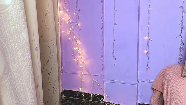 Dafne Mel online show from November 15, 7:04 pm