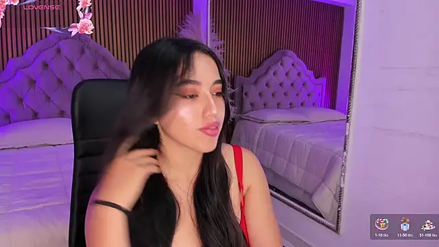 Starbutterflyy  online show from March 9, 4:59 am