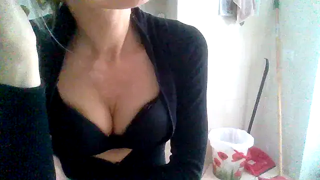 Kelly80 online show from March 30, 12:49 pm