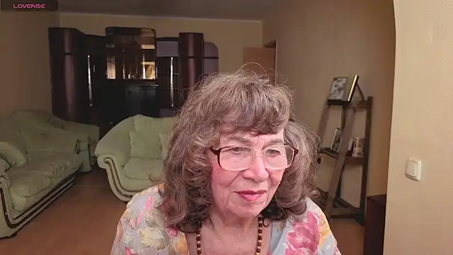 Betty Brick online show from April 29, 1:58 pm