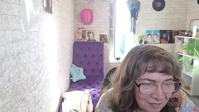 Betty Brick online show from May 18, 3:18 pm