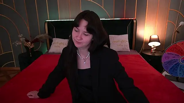 BerryDiva online show from October 14, 8:00 pm