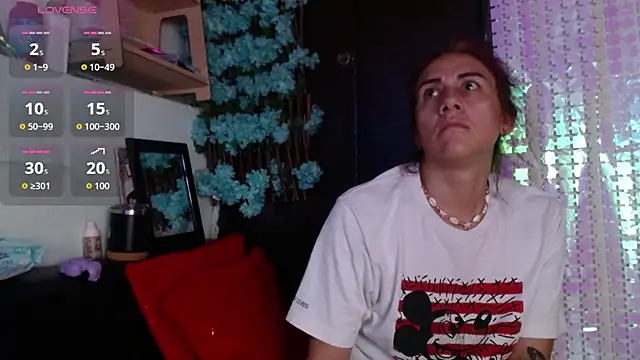 darling hott online show from October 10, 10:36 pm