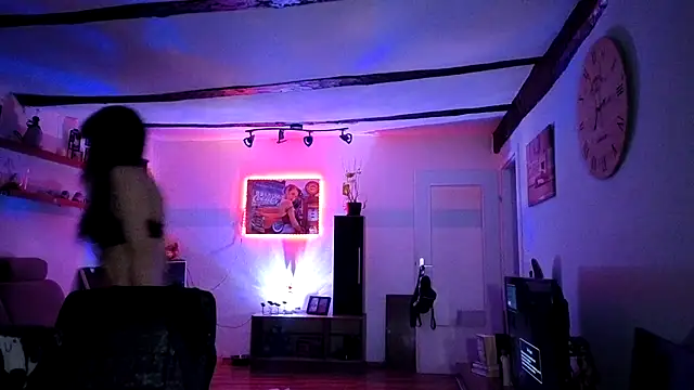 Seductively4 20 online show from July 10, 8:31 pm