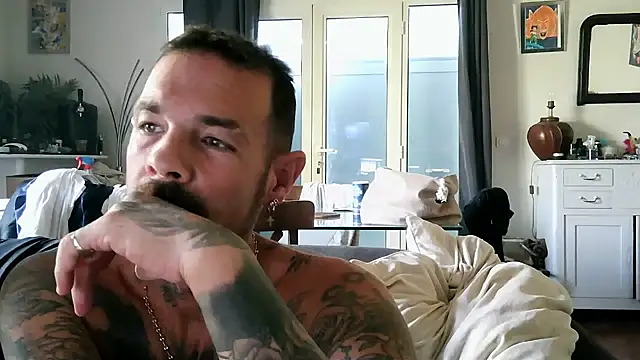 soumisdeblake83 online show from October 1, 12:43 pm