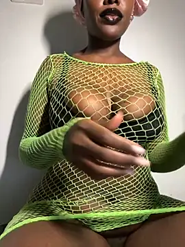 bustyblackebony online show from September 11, 8:31 pm