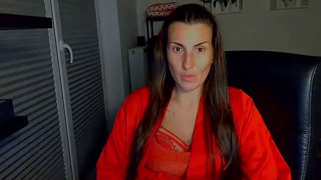 DonnaAmore online show from September 13, 8:39 pm