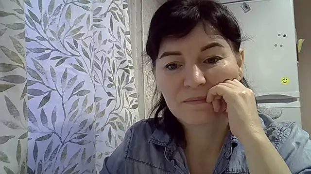 Krystal 82 online show from December 17, 12:42 pm