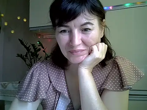 Krystal 82 online show from October 10, 10:42 am