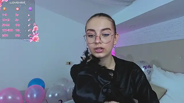 Real cutie1 online show from September 23, 10:30 pm