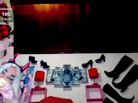 blondehot5v online show from September 18, 12:15 pm