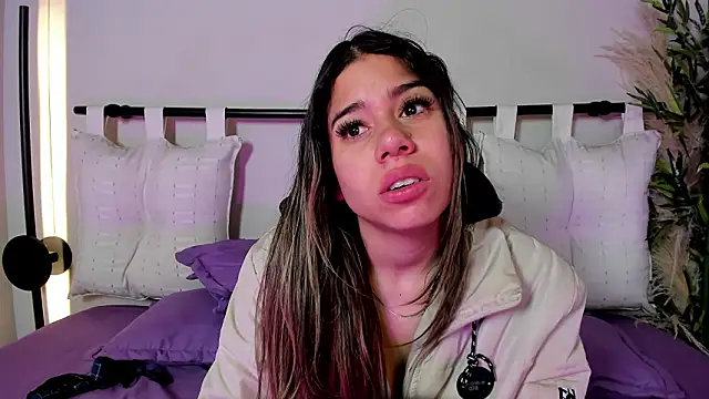 Rachell criss online show from March 22, 8:42 am