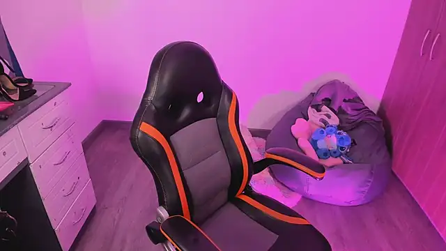 Verolake online show from October 17, 7:17 pm