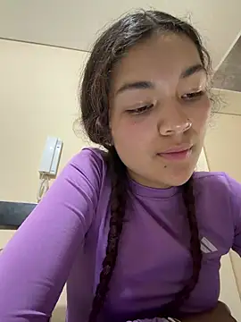 Camilla Miller01 online show from March 28, 10:30 pm