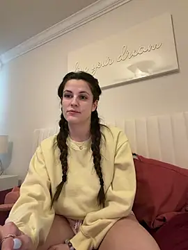 heyitsmadig online show from March 13, 7:26 pm