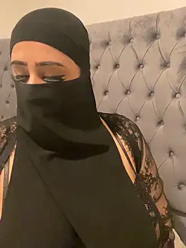 Pari Persianbaddie6 online show from April 7, 12:01 am