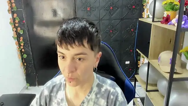  Hannah Hot online show from March 31, 2:11 am