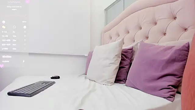 katia harrison  online show from October 14, 10:12 pm