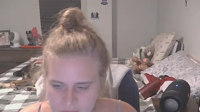 Sexyblonde12344 online show from September 14, 1:03 am