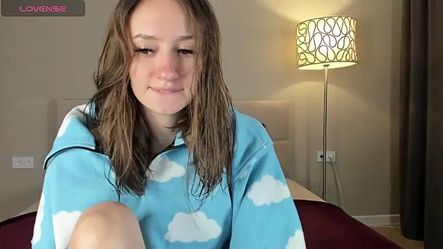 cutienaughtygirl online show from September 28, 12:10 pm