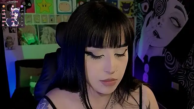 Yuhwan  online show from November 22, 12:02 am