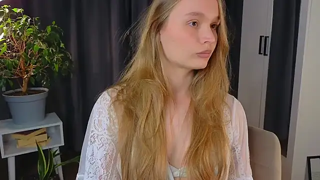 lisa schiele online show from September 21, 8:07 pm