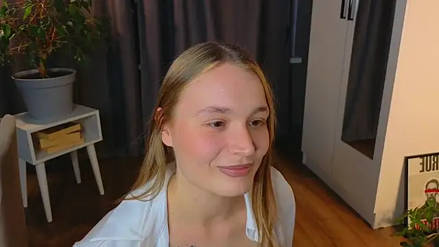 lisa schiele online show from October 12, 8:33 pm